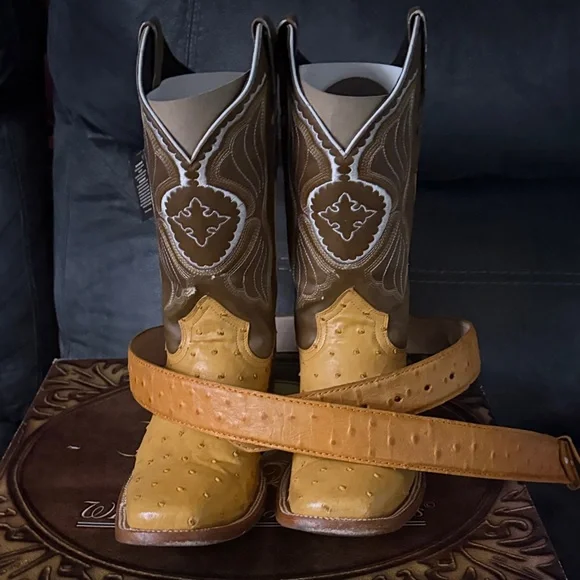 Stylish Yellow Western Boots for Men - Picture 4 of 5